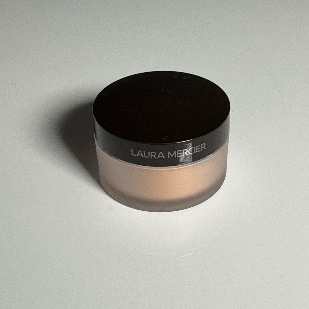 Secret Brightening Loose Powder for Under Eyes color 2